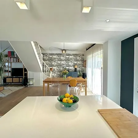 Maison De Charme Au Coeur D'anglet Отель *