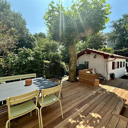 Maison De Charme Au Coeur D'anglet Отель *