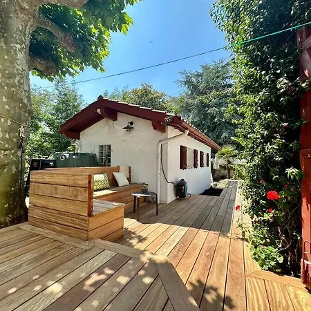 Maison De Charme Au Coeur D'anglet Отель Англе